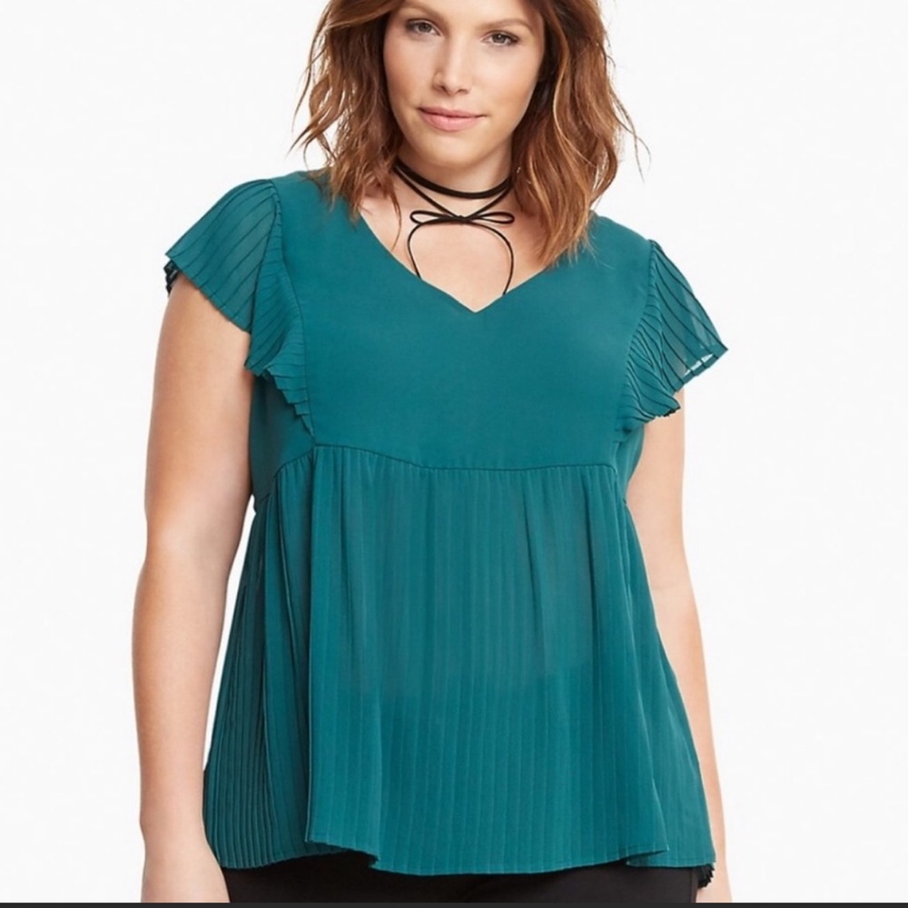 Emerald Green Pleated Flutter Sleeve Blouse
